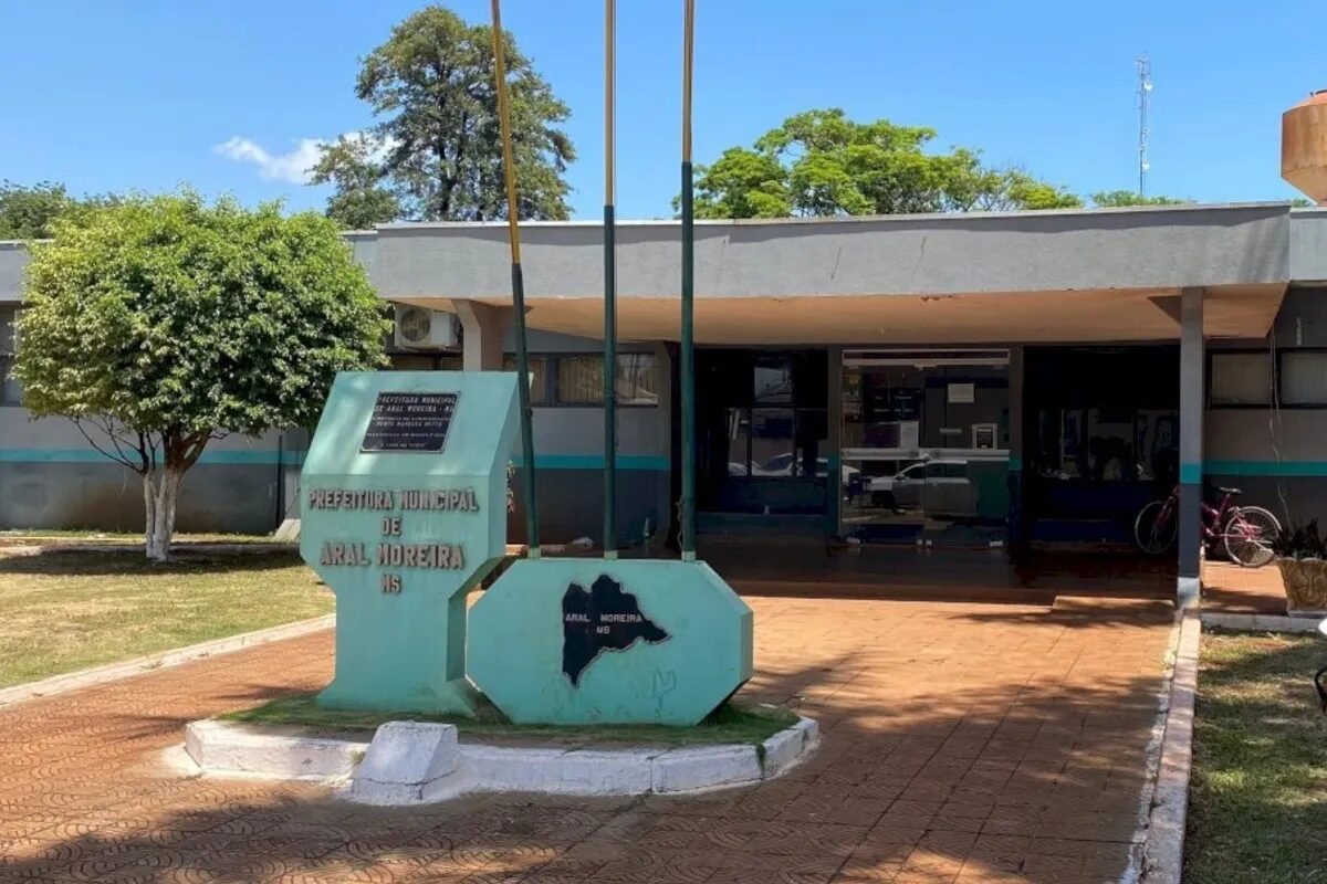 Concurso em Aral Moreira oferece 175 vagas com salários altos